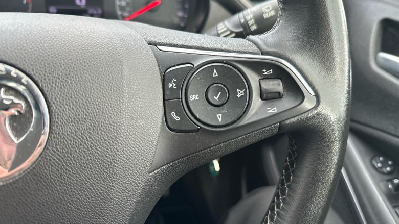 Vauxhall Crossland 1.2 Design 5dr Petrol Hatchback